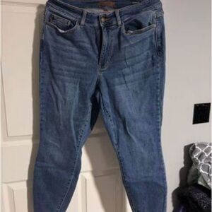 Judy Blue Skinny Blue Jeans with Classic Denim Style
